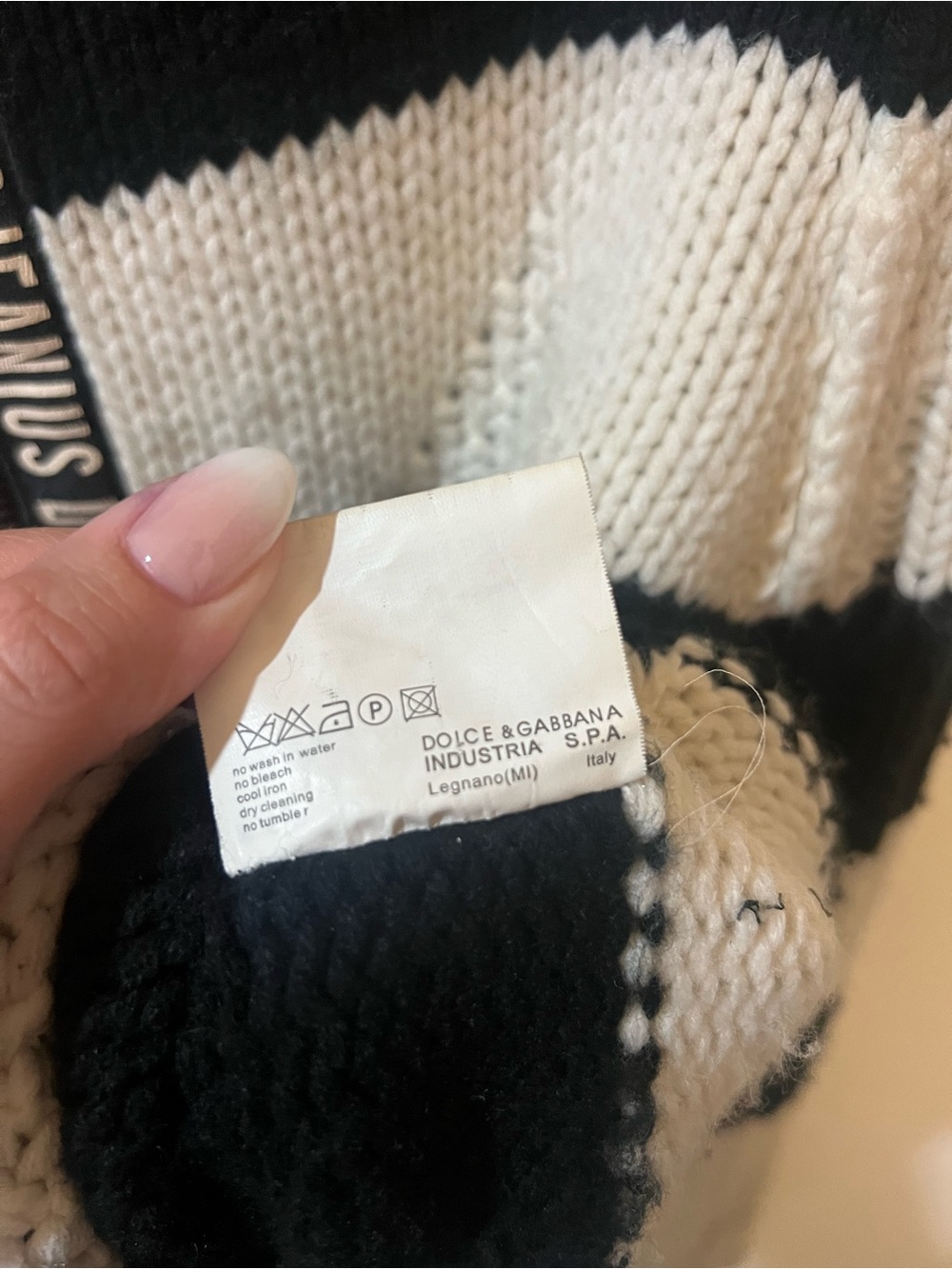 Dolce & Gabbana Black and Cream Striped Knit Zip Cardigan - Picture 5 of 7